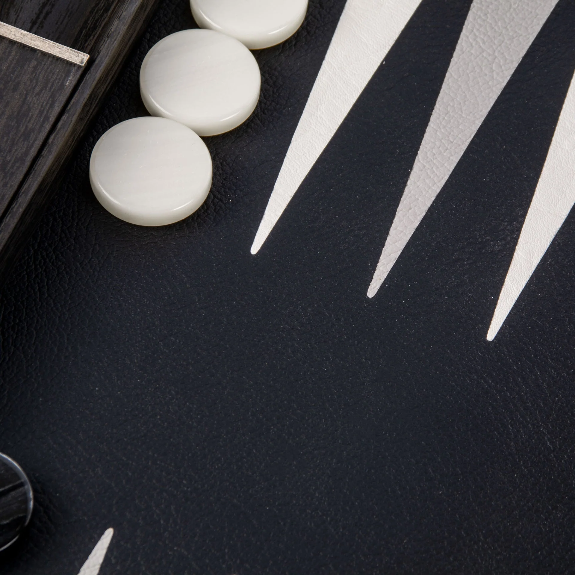 Backgammon en Bois et Cuir Vegan - Noir - Image 4